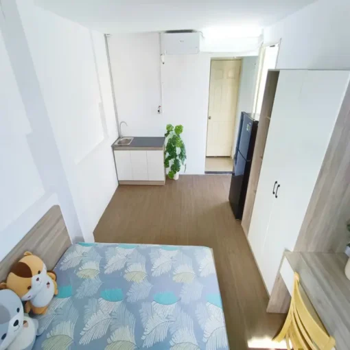 Phòng ban công tại 68 Lãnh Binh Thăng, Quận 11 - Hình ảnh 2
