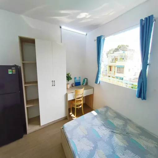 Phòng ban công tại 68 Lãnh Binh Thăng, Quận 11 - Hình ảnh 3