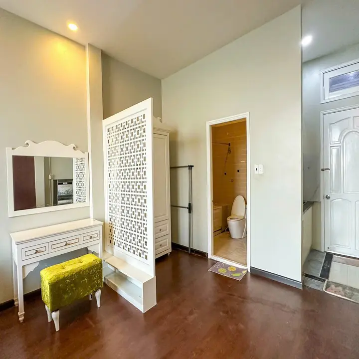 Studio Nguyễn Hữu Cảnh, Phường 22, Q. Bình Thạnh